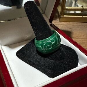 🍏 Burmese Jade🍏 Thick Carved Band